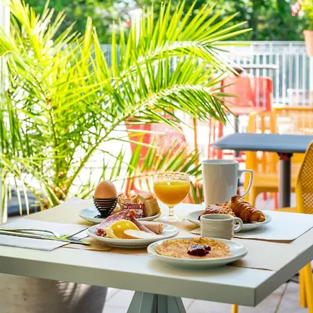 Comfort La Beaujoire 3* ナント